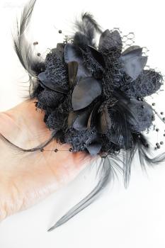 Gothic 3-in-1 Kopfschmuck / Brosche mit Blüte & Federn
